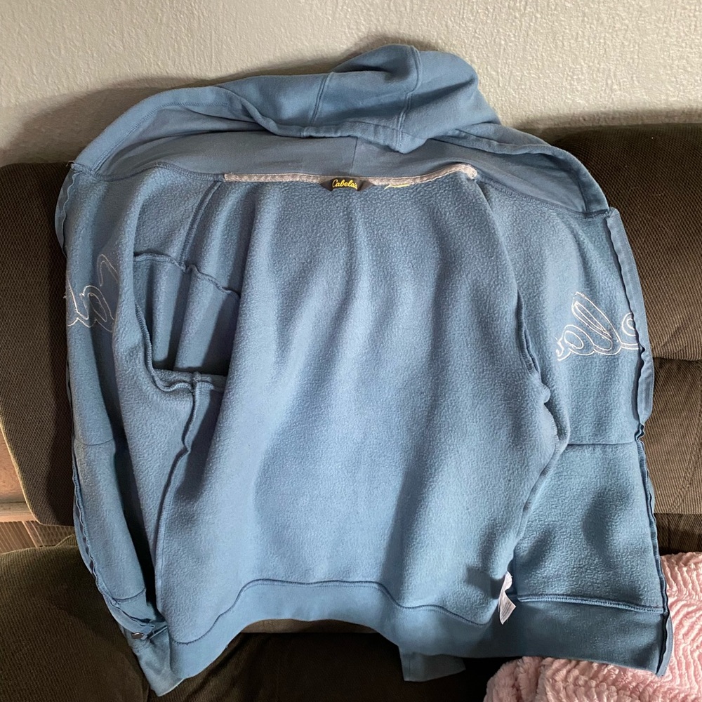 Cabelas sweatshirt